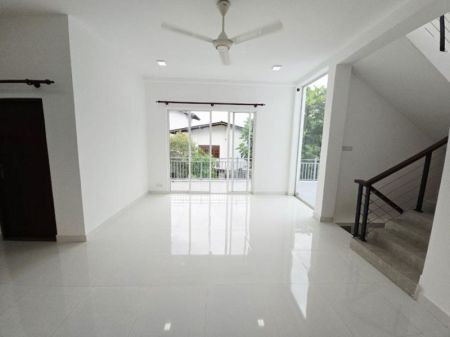 Living Room - Almost Brand New 3 Story House For Sale in Homagama