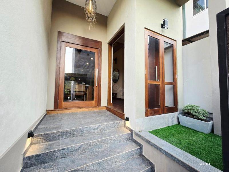 House for sale in Thalawathugoda