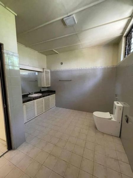 Bathroom - 05 Bedroom Unfurnished 02 Storied House for Sale in Malabe (A6253)