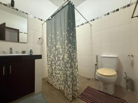 Bathroom - House for rent in Colombo 7 