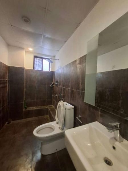 Bathroom - 04 Bedroom Unfurnished 02 Storied House for Sale in Colombo 05 (A5687)