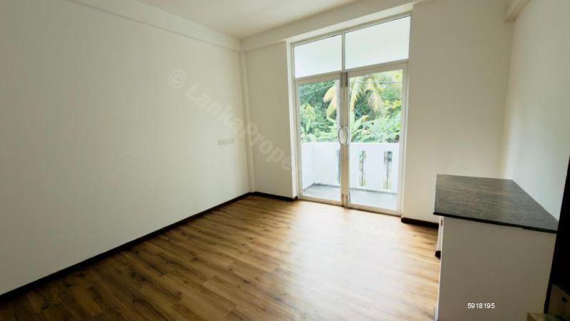 House for rent in Thalawathugoda