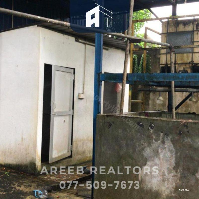 Commercial for sale in Kiribathgoda