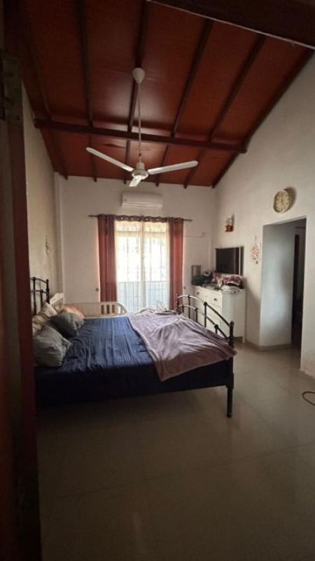 Bedroom - Spacious 5-Bedroom Family Home for Sale in Dehiwala