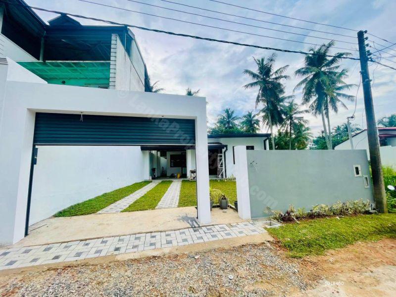 Exterior - House for sale in Malabe