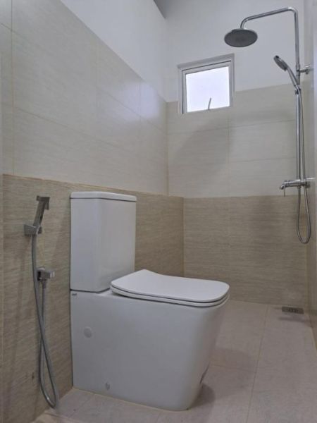 Bathroom - 2 Bedrooms Apartment(Upstair) for rent in Negombo ,Kattuwa
