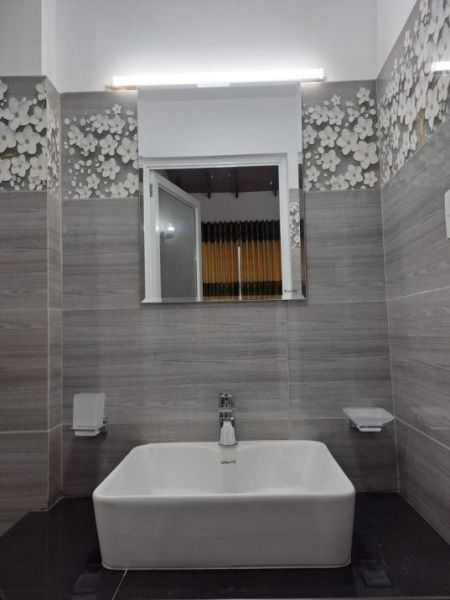 Bathroom - 2 Bedrooms Apartment(Upstair) for rent in Negombo ,Kattuwa