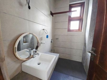 Bathroom - Almost Brand New 3 Story House 