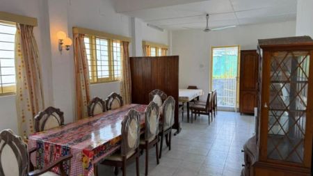 Dining room - 3 Bedroom apartment for rent in Horton Place, for foreigners only, close to international schools