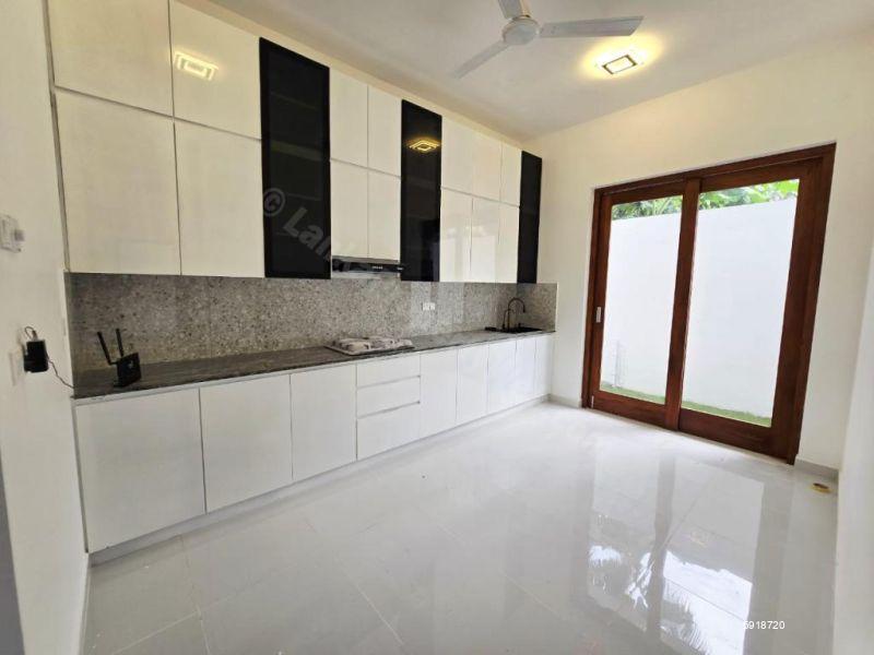 Kitchen - House for sale in Piliyandala