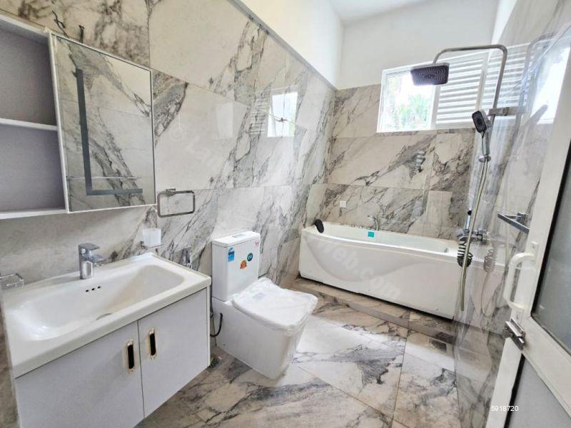 Bathroom - House for sale in Piliyandala