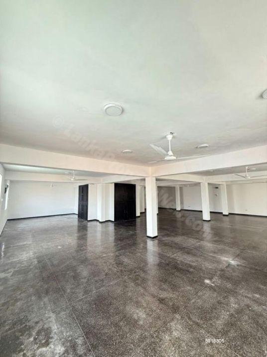 Commercial for rent in Colombo 6