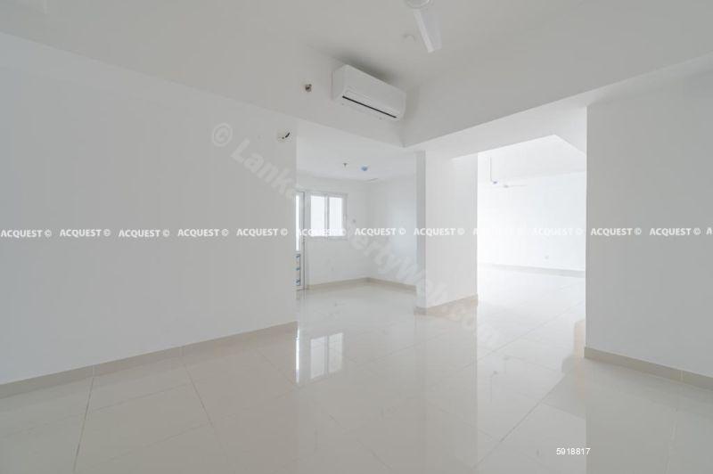 Bathroom - Apartment for sale in Colombo 3