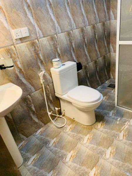 Bathroom - Villa 5 Bed 5 Bath for Rent in Negombo 
