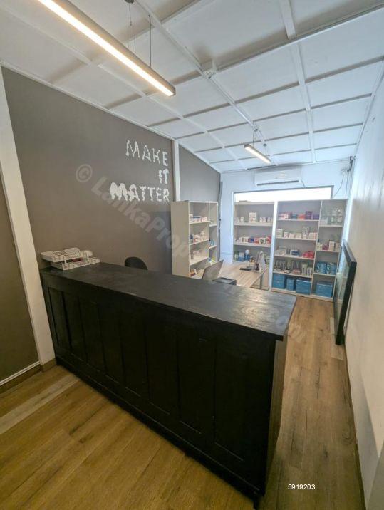 Commercial for rent in Colombo 5
