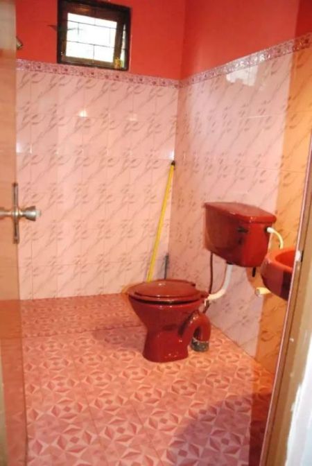 Bathroom - 6.5 Perch 2BR House for Sale in Homagama | LKR 16 Million (HS4705)