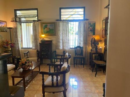 Living Room - Elegant Colonial-Style Residence on 29.5 Perches – S.W. Perera Mawatha, Cotta Road, Rajagiriya
