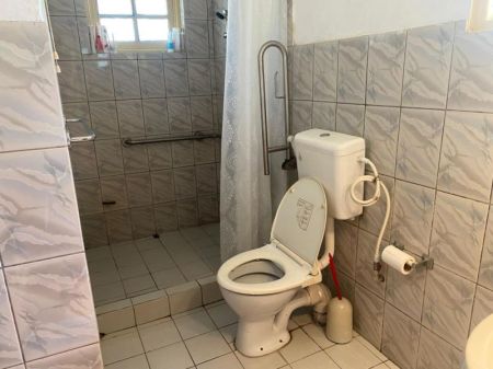 Bathroom - Elegant Colonial-Style Residence on 29.5 Perches – S.W. Perera Mawatha, Cotta Road, Rajagiriya