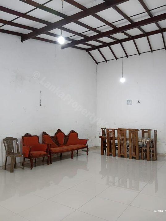House for sale in Mawaramandiya