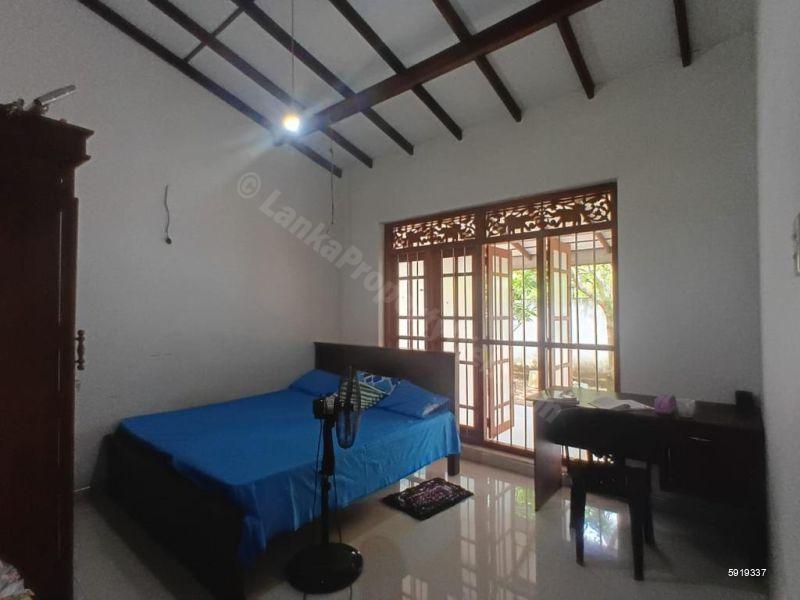 House for sale in Mawaramandiya