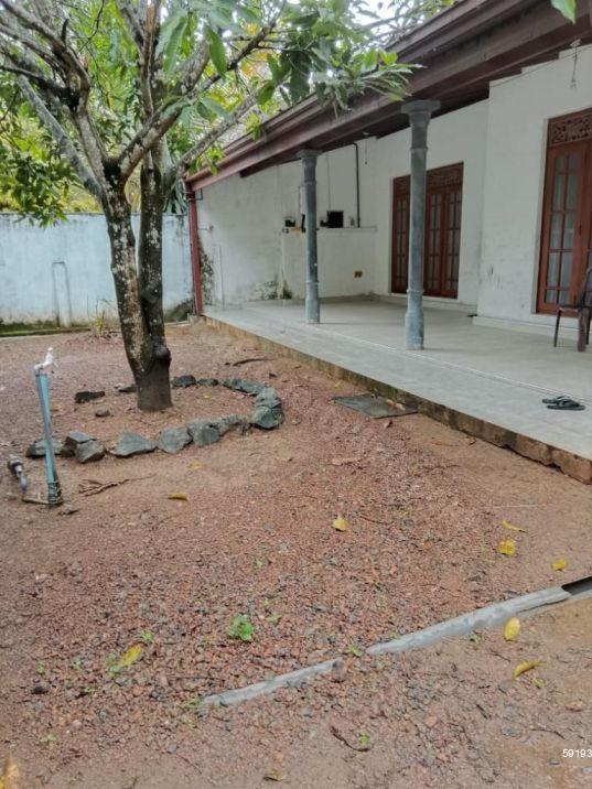 House for sale in Mawaramandiya
