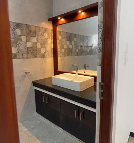 Bathroom - Brand New Luxury House for Sale in Katunayake – Seeduwa ✨🏡