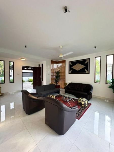 Living Room - 5 Bedroom House for Sale in Battaramulla - PDH51