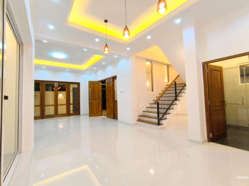 Living Room - House for sale in Thalawathugoda