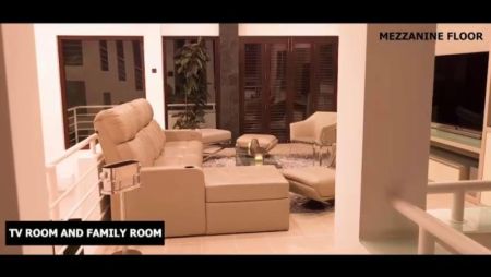Living Room - 4 Bedrooms Luxury House for Sale in Colombo 5 - PDH72