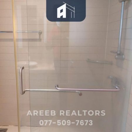 Bathroom - AR024 – 3 Bedroom Apartment for Rent (Davidson Tower, Colombo 05)