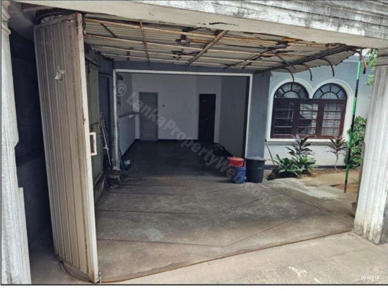 House for sale in Kalubowila