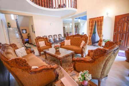Living Room - 5BR House for Sale in Pelawatta, Battaramulla | LKR 75 Million (HS4713)