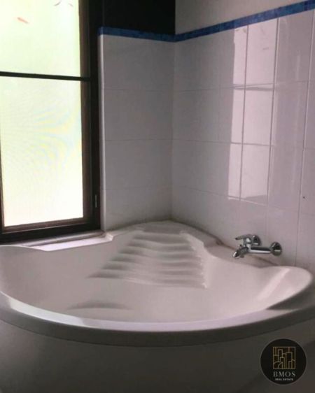 Bathroom - Unique house for rent in lake drive, Rajagiriya 