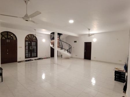 Living Room - 8 Bedroom House for Rent - Battaramulla | LKR 350,000 Per Month (EM829)