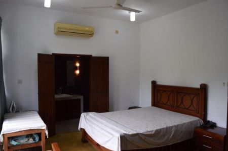 Bedroom - 7 Bedroom House for Sale - Colombo 7 | LKR 420 Million (EM830)