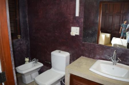 Bathroom - 7 Bedroom House for Sale - Colombo 7 | LKR 420 Million (EM830)