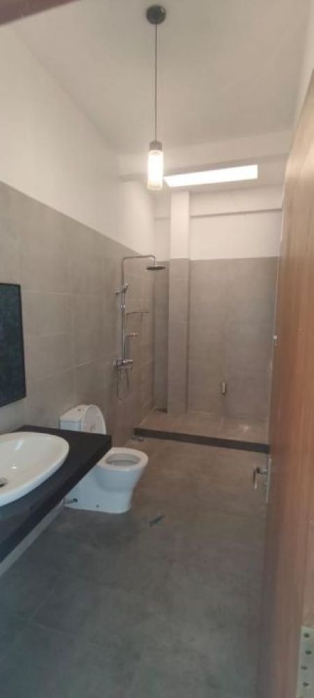 Bathroom - House for Rent – Thalawathugoda – LKR 225,000/Month (EM007DV)