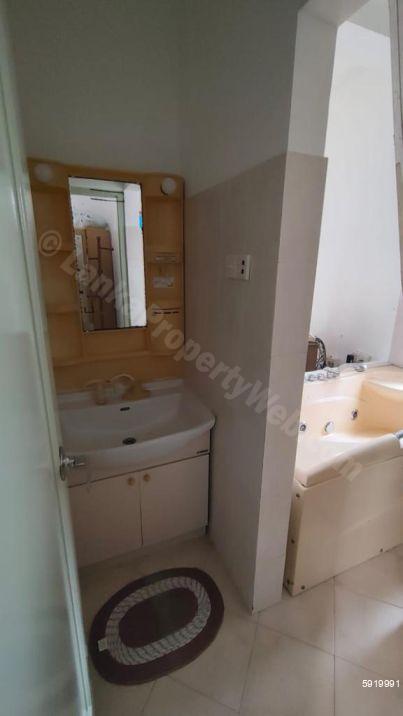 Bathroom - House for sale in Battaramulla