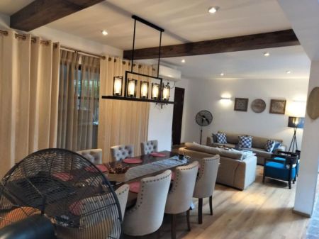 Living Room - 4 Bedroom Luxury Furnished House for Sale – Colombo 05 | LKR 200,000,000 (EM164RK)