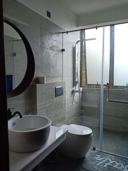 Bathroom - 4 Bedroom Luxury Furnished House for Sale – Colombo 05 | LKR 190,000,000 (EM164RK)