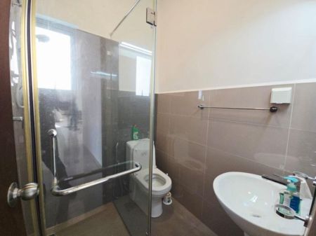 Bathroom - 03BR Super Luxury Apartment For Sale in Kahathuduwa