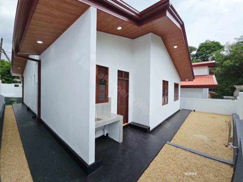 Exterior - House for sale in Godagama