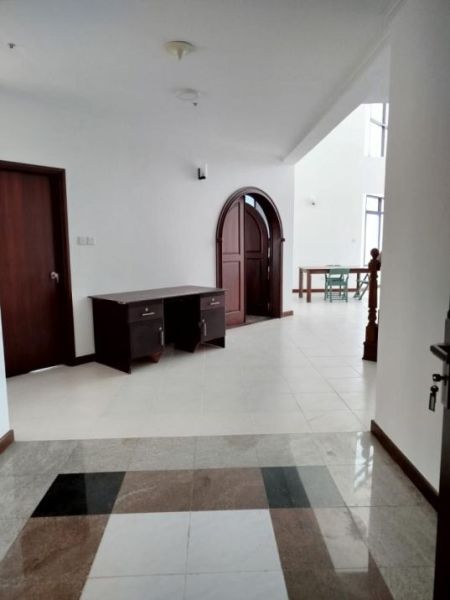Living Room - 5 Bedroom Apartment for Rent - Rajagiriya, Royal Park Residencies | LKR 1 Million Per Month (EM826)