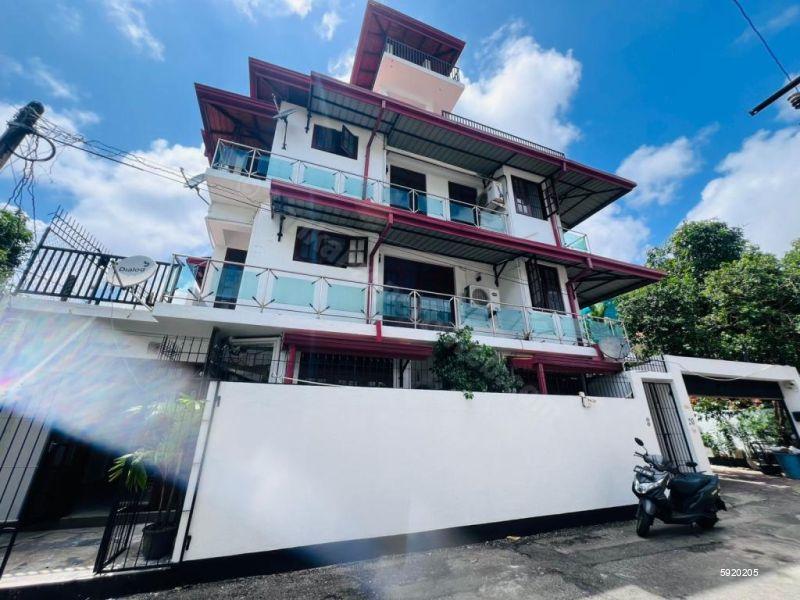 House for sale in Colombo 5