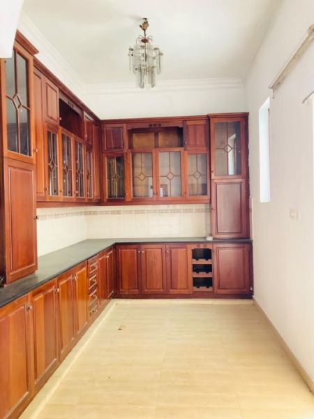 Kitchen - 5 Bedroom House for Sale in Nawala, School Lane