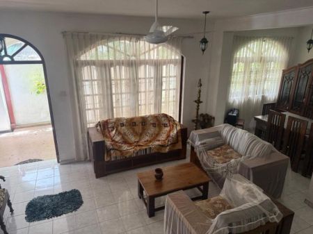 Living Room - 10 Perch 2-Story House For Sale | Maharagama Navinna | 4+2+1BR | 4AC | 37.5 million 