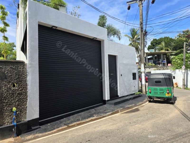 Exterior - House for sale in Piliyandala