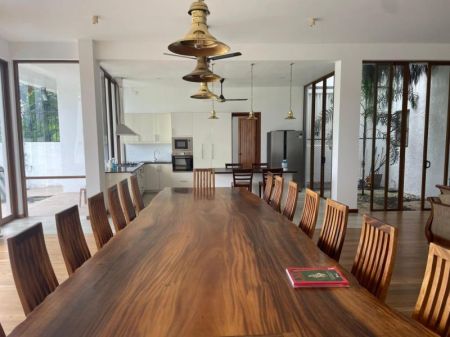 Dining room - 4 Bedroom Luxury House for Rent - Battaramulla, Passport Road | LKR 750,000 Per Month (EM839)