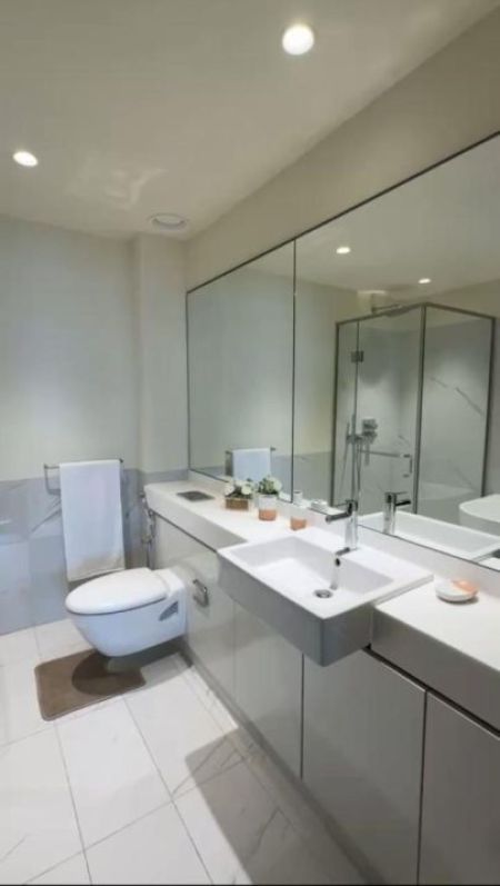 Bathroom - 2 Bedroom Apartment for Sale - Cinnamon Life- Colombo 02 | 128 Million (EM063VE)