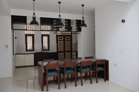Dining room - 5 Bedroom House for Rent at Boralesgamuwa / LKR 350,000 (EM001RH)